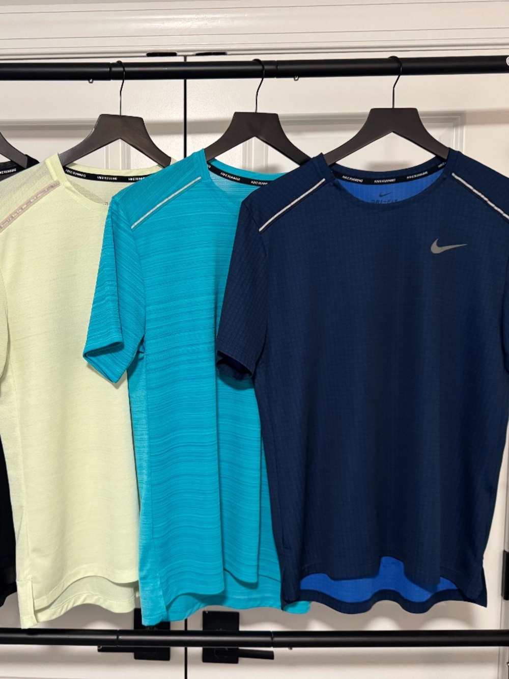 Nike Dri Fit Running Shirts Mens Medium Lot 4 Athletic Workout Tees Bundle - Picture 2 of 6